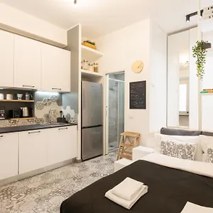 apt-tiny-tidy-studio-in-the-key-area-of.it-lombardy.com/